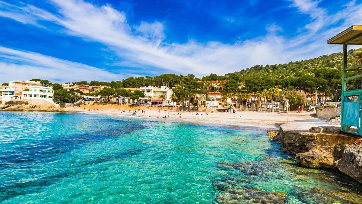 Sant Elm con vistas a la Isla Dragonera