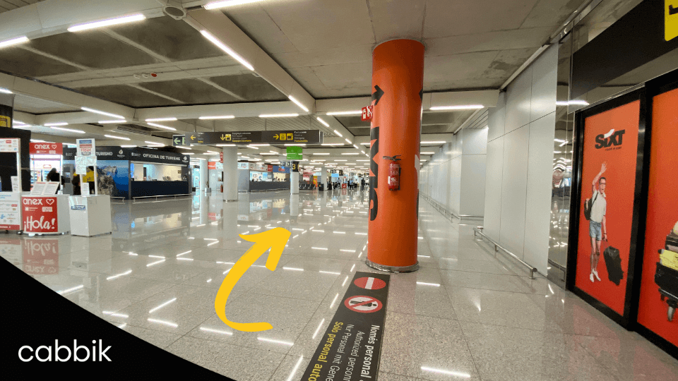 Paso 1: Salida de la terminal principal del aeropuerto